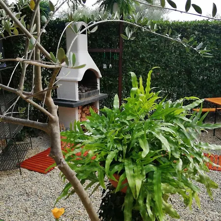 Soggiorno A 5 Stelle Apartman *